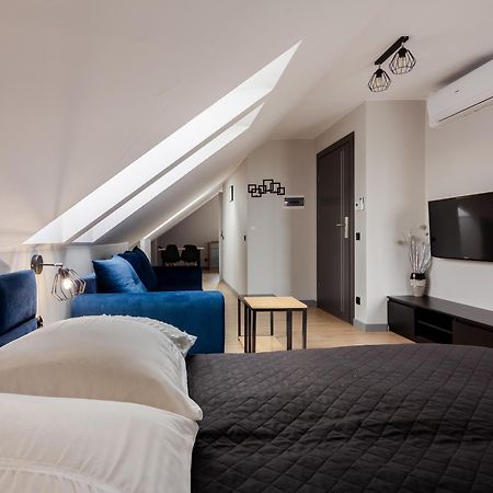 Martinus Apartments 메헬린키 객실 사진